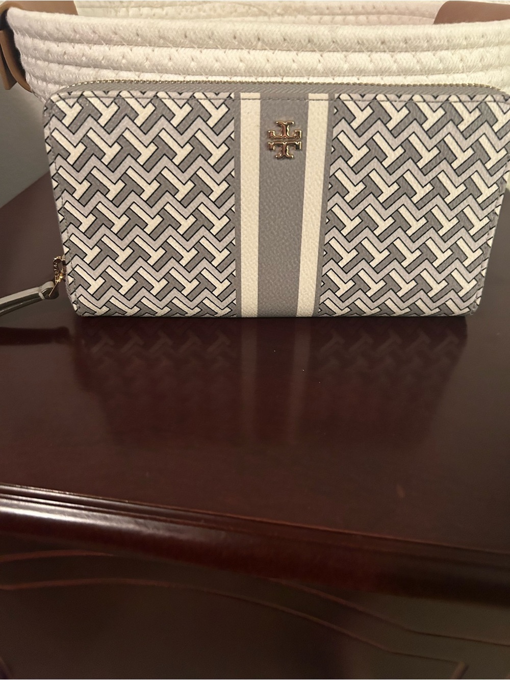 Tory Burch Gray & White Geometric Zip Wristlet with Gold Logo